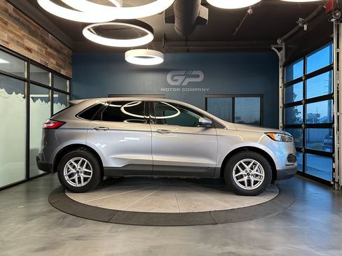 Used 2024 Ford Edge SEL AWD/4WD image 2