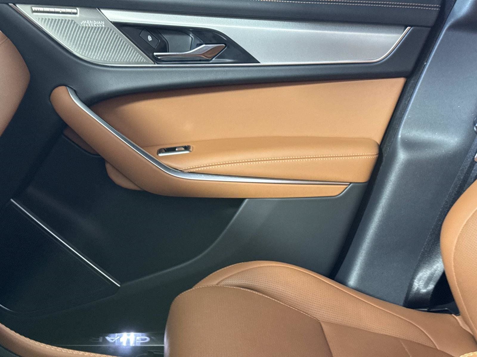 Certified 2026 Jaguar F-PACE R-Dynamic S AWD/4WD image 23