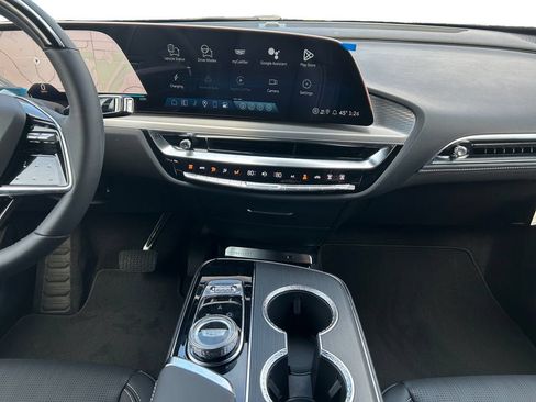 Used 2026 Cadillac Lyriq Sport RWD image 12