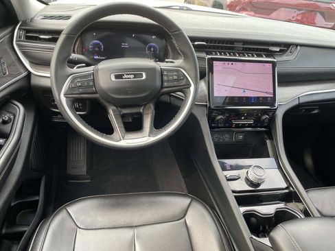 Used 2023 Jeep Grand Cherokee Limited AWD/4WD image 13