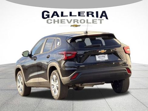 New 2026 Chevrolet Trax LS w/ Driver Confidence Package image 5