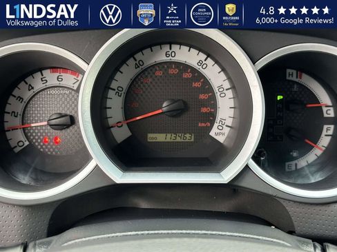 Used 2015 Toyota Tacoma 4x4 Access Cab V6 w/ TRD Sport Package image 24