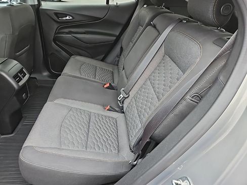 Used 2018 Chevrolet Equinox LT image 23