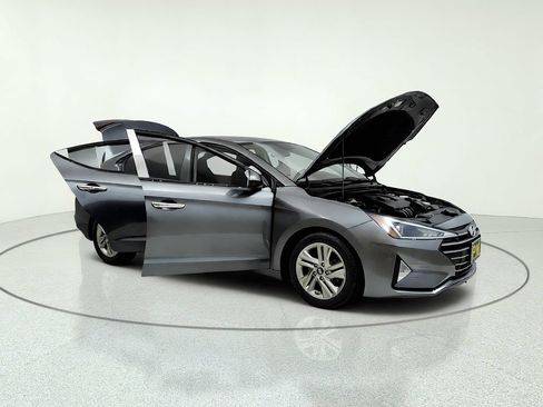 Used 2019 Hyundai Elantra Value Edition FWD image 15