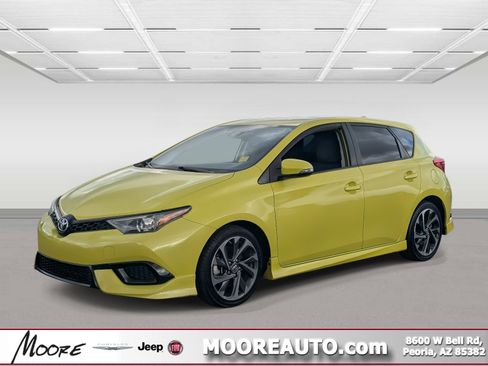 Used 2017 Toyota Corolla iM image 1