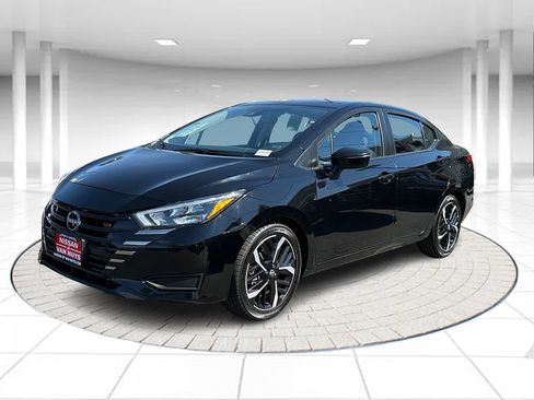 Used 2024 Nissan Versa SR FWD image 1