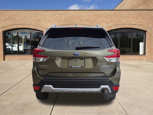 Used 2023 Subaru Forester Touring image 4