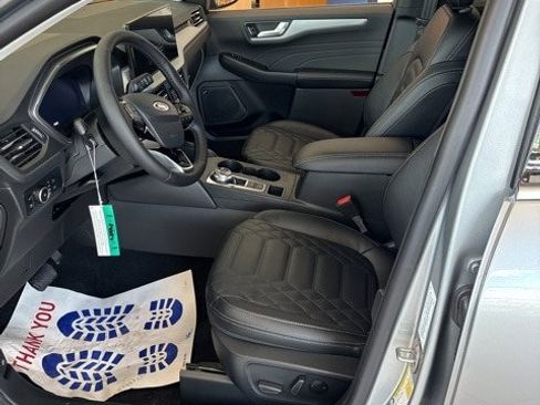 New 2024 Ford Escape SE w/ PHEV Premium Package image 10