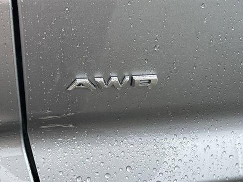 Used 2024 Cadillac XT4 Premium Luxury image 29