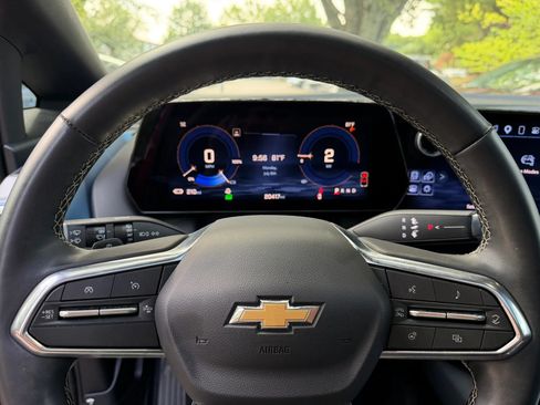 Used 2025 Chevrolet Equinox EV LT w/ Convenience Package FWD image 22