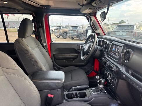 Used 2023 Jeep Wrangler Unlimited Sport AWD/4WD image 27