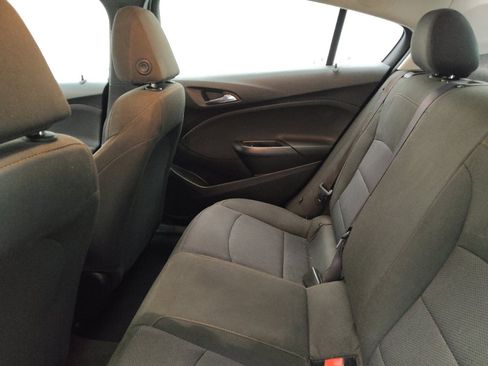 Used 2017 Chevrolet Cruze LS image 18