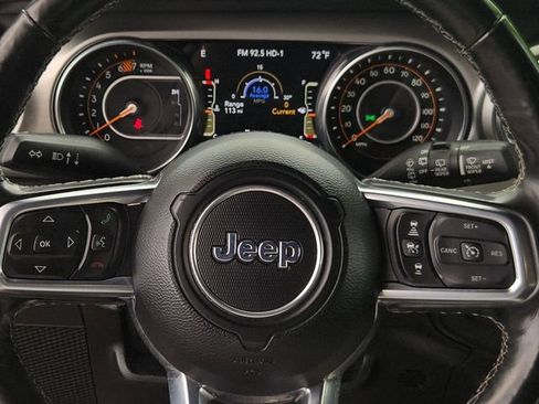 Used 2021 Jeep Wrangler Unlimited Sahara AWD/4WD image 26