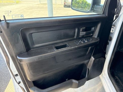 Used 2020 RAM 1500 Tradesman w/ Chrome Plus Package RWD image 16