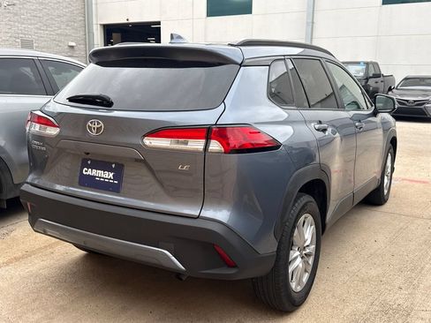Used 2022 Toyota Corolla Cross LE FWD image 6