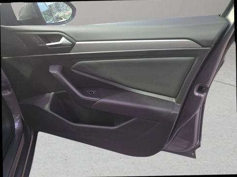 Used 2021 Volkswagen Jetta R-Line image 20