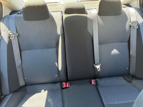 Used 2025 Nissan Versa SV FWD image 36