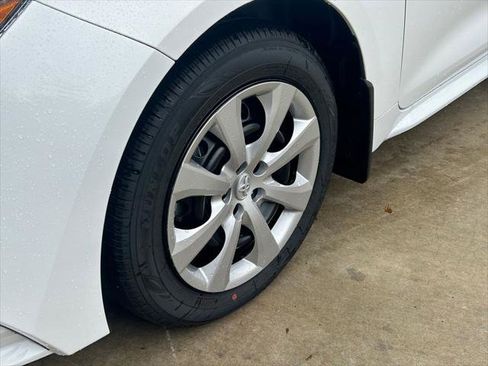 Certified 2026 Toyota Corolla LE FWD image 9