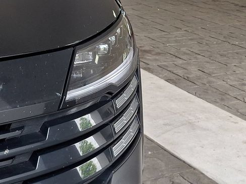 Used 2025 Nissan Kicks SV FWD image 5