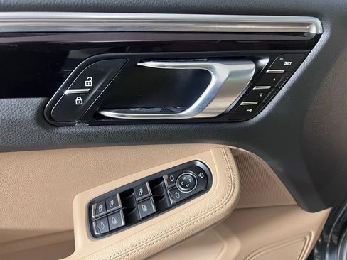 Certified 2023 Porsche Macan Turbo AWD/4WD image 28