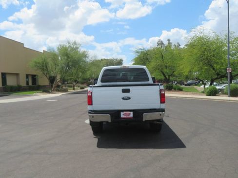 Used 2015 Ford F250 XLT w/ XLT Premium Package AWD/4WD image 12
