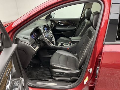 Used 2019 GMC Terrain Denali w/ Advanced Safety Package AWD/4WD image 3
