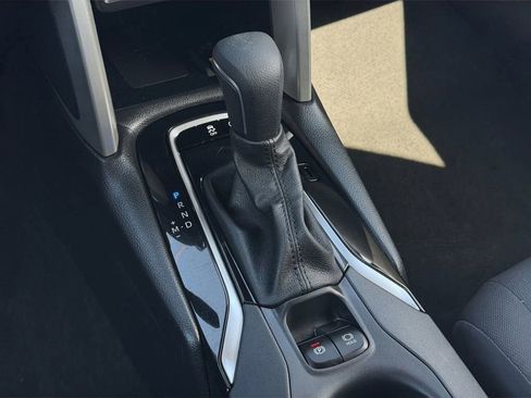 Used 2023 Toyota Corolla Cross LE w/ Moonroof Package image 14