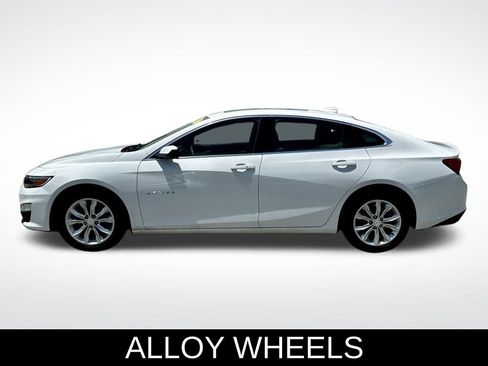 Used 2024 Chevrolet Malibu LT image 3