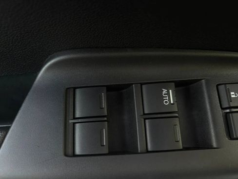 Used 2015 Honda Fit EX image 34