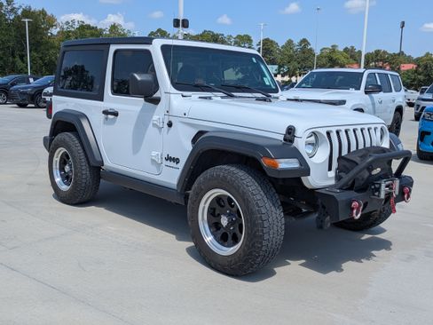 Used 2022 Jeep Wrangler Sport AWD/4WD image 7