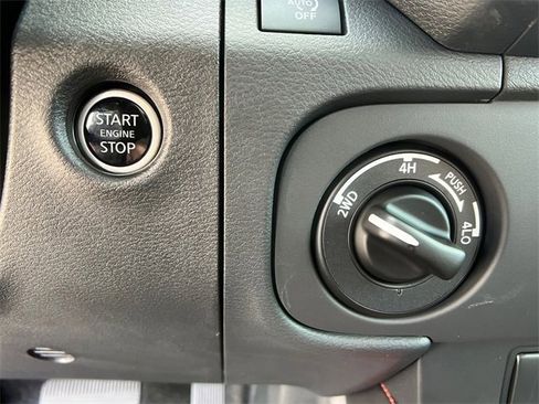 New 2025 Nissan Frontier PRO-4X w/ Tow Package image 25