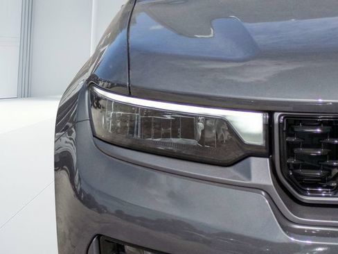 New 2026 Jeep Grand Cherokee L Summit w/ Obsidian Package AWD/4WD image 9