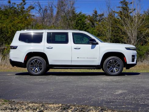 New 2026 Jeep Grand Wagoneer 2WD image 5