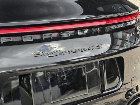Used 2022 Porsche 911 Carrera 4S AWD/4WD image 15