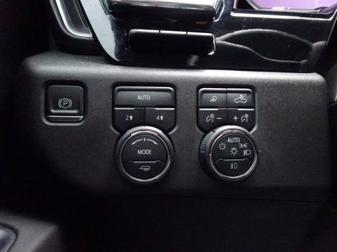 Used 2023 Chevrolet Silverado 1500 LTZ w/ Technology Package image 24