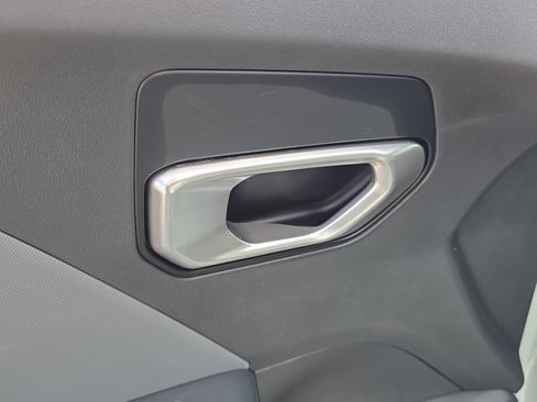 New 2025 Kia K4 LXS image 21