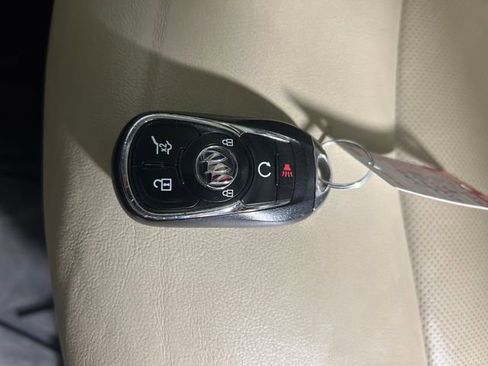 Used 2021 Buick Enclave Essence w/ Sound and Sites Package image 26