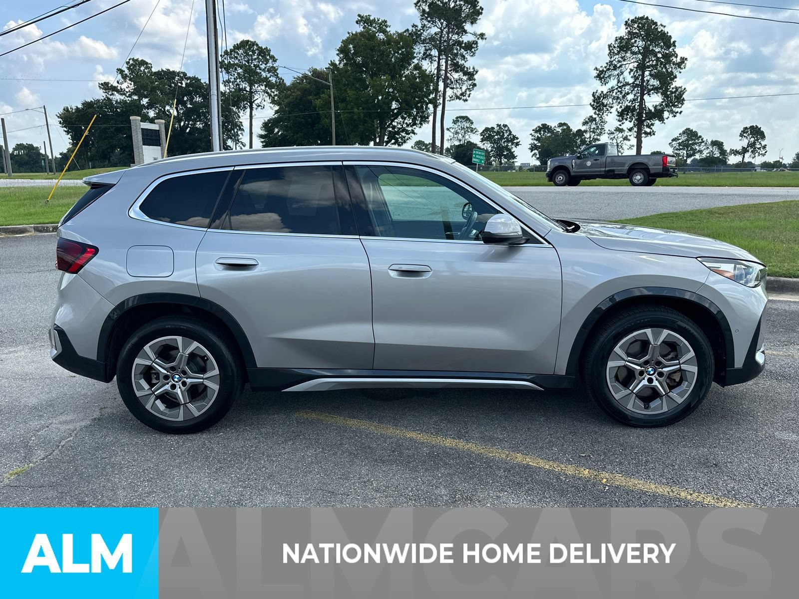 Used 2025 BMW X1 xDrive28i AWD/4WD image 4
