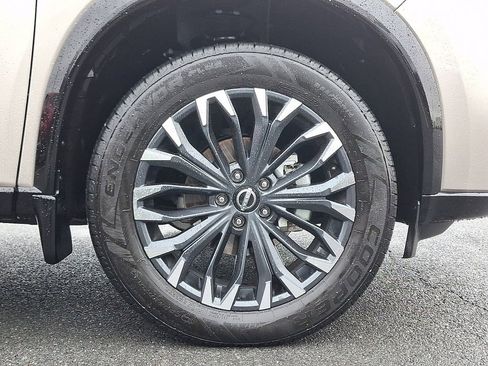 Used 2024 Nissan Rogue Platinum w/ Platinum Premium Package image 8