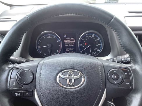 Used 2016 Toyota RAV4 XLE AWD/4WD image 16