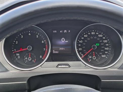 Used 2021 Volkswagen Tiguan SE w/ Panoramic Sunroof Package AWD/4WD image 11