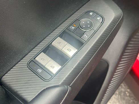 Used 2024 Mitsubishi Outlander ES AWD/4WD image 17