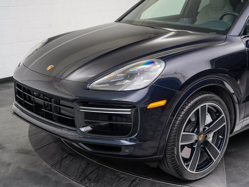Used 2021 Porsche Cayenne Turbo AWD/4WD image 11