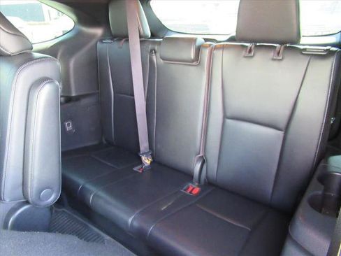 Used 2021 Toyota Highlander XSE image 17