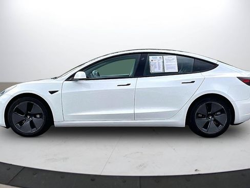 Used 2021 Tesla Model 3 Standard Range Plus RWD image 5