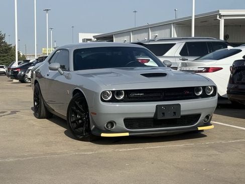 Used 2022 Dodge Challenger R/T Scat Pack w/ Dynamics Package RWD image 2