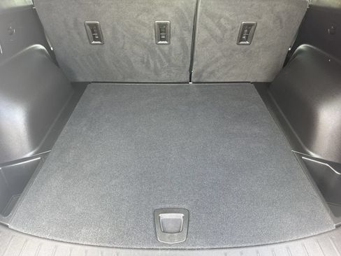 Used 2024 Chevrolet Blazer LT w/ Convenience Package FWD image 18