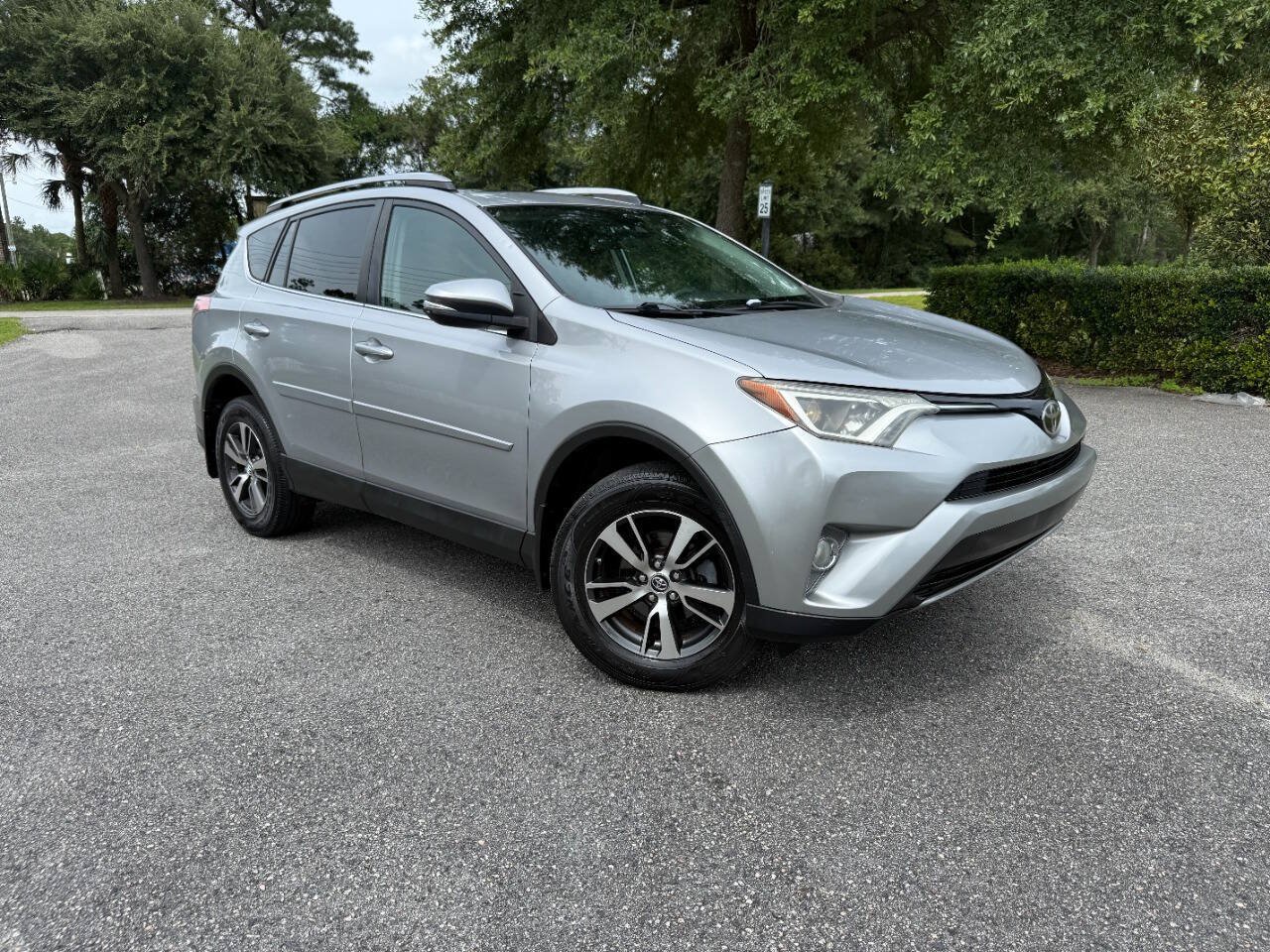 Used 2017 Toyota RAV4 XLE w/ Plus Extra Value Package AWD/4WD image 35
