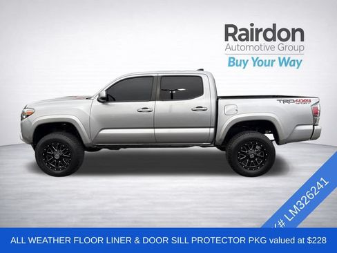 Used 2020 Toyota Tacoma TRD Sport w/ Technology Package AWD/4WD image 4