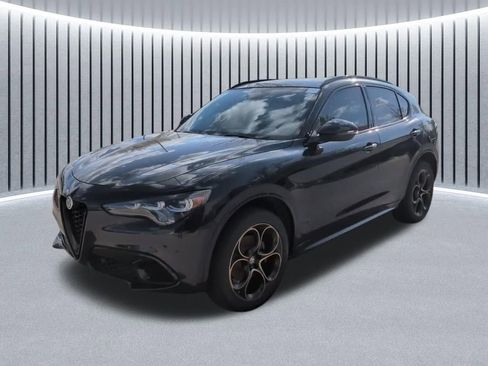 Used 2025 Alfa Romeo Stelvio Sprint AWD/4WD image 1